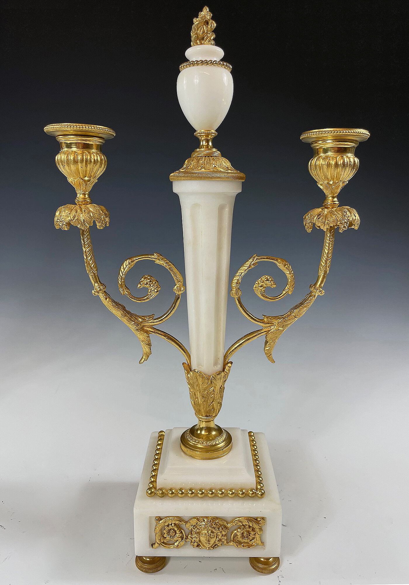 Paire de chandeliers d’époque Napoléon III (4)