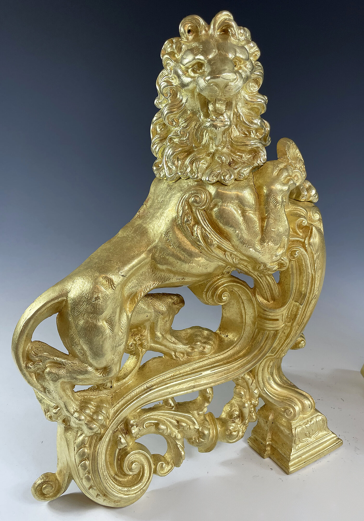 paire de lion bronze doré (2)