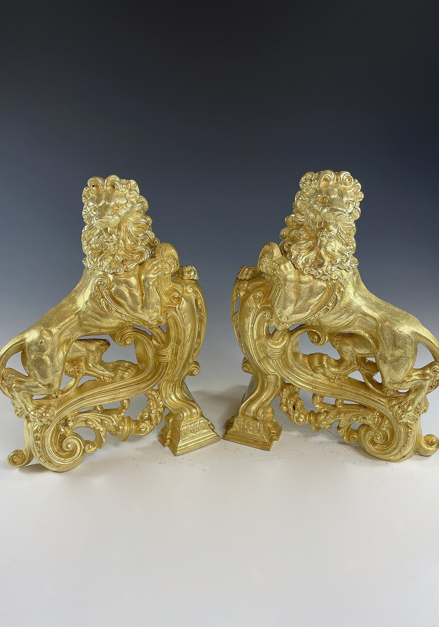 paire de lion bronze doré (3)