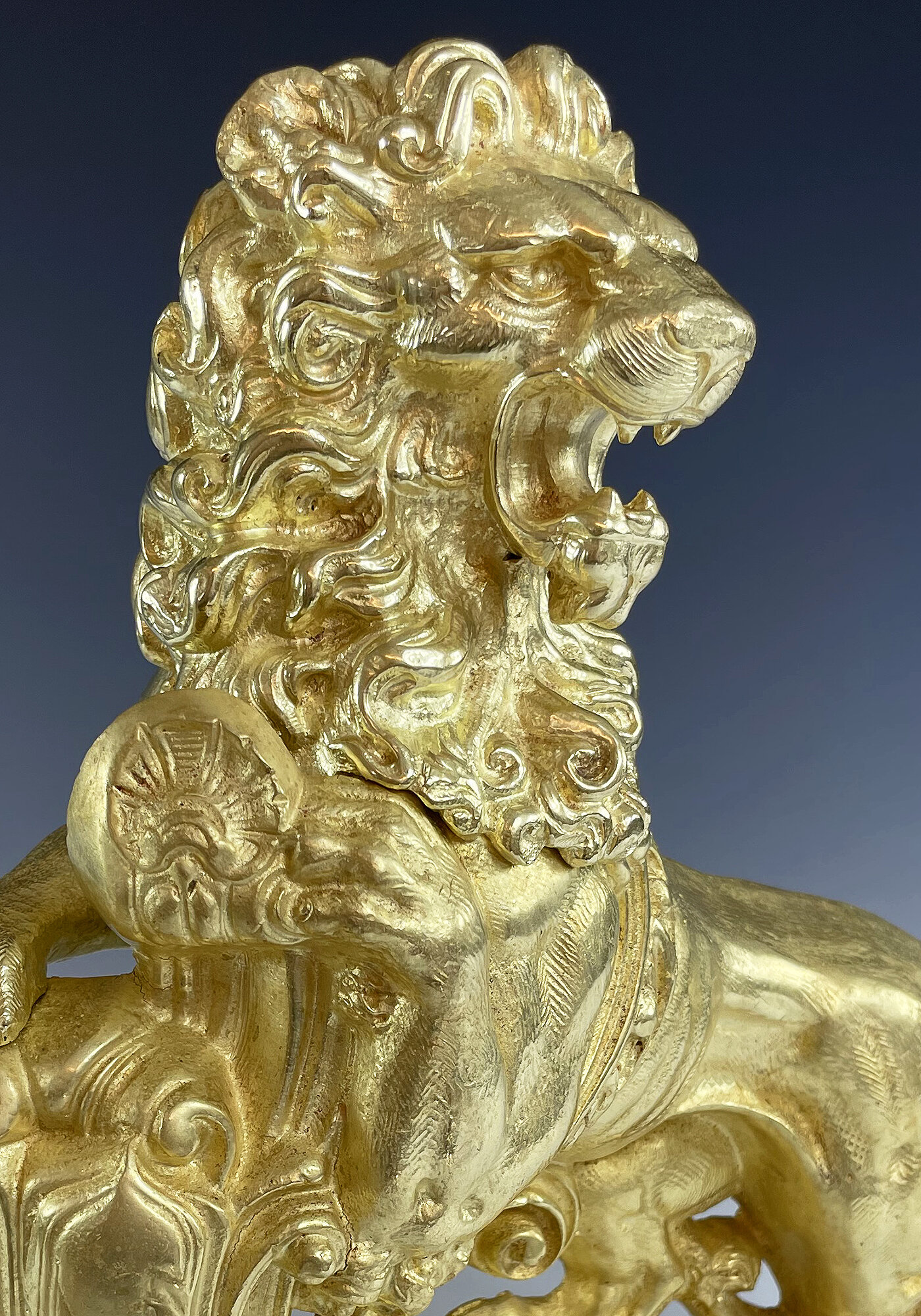 paire de lion bronze doré (4)