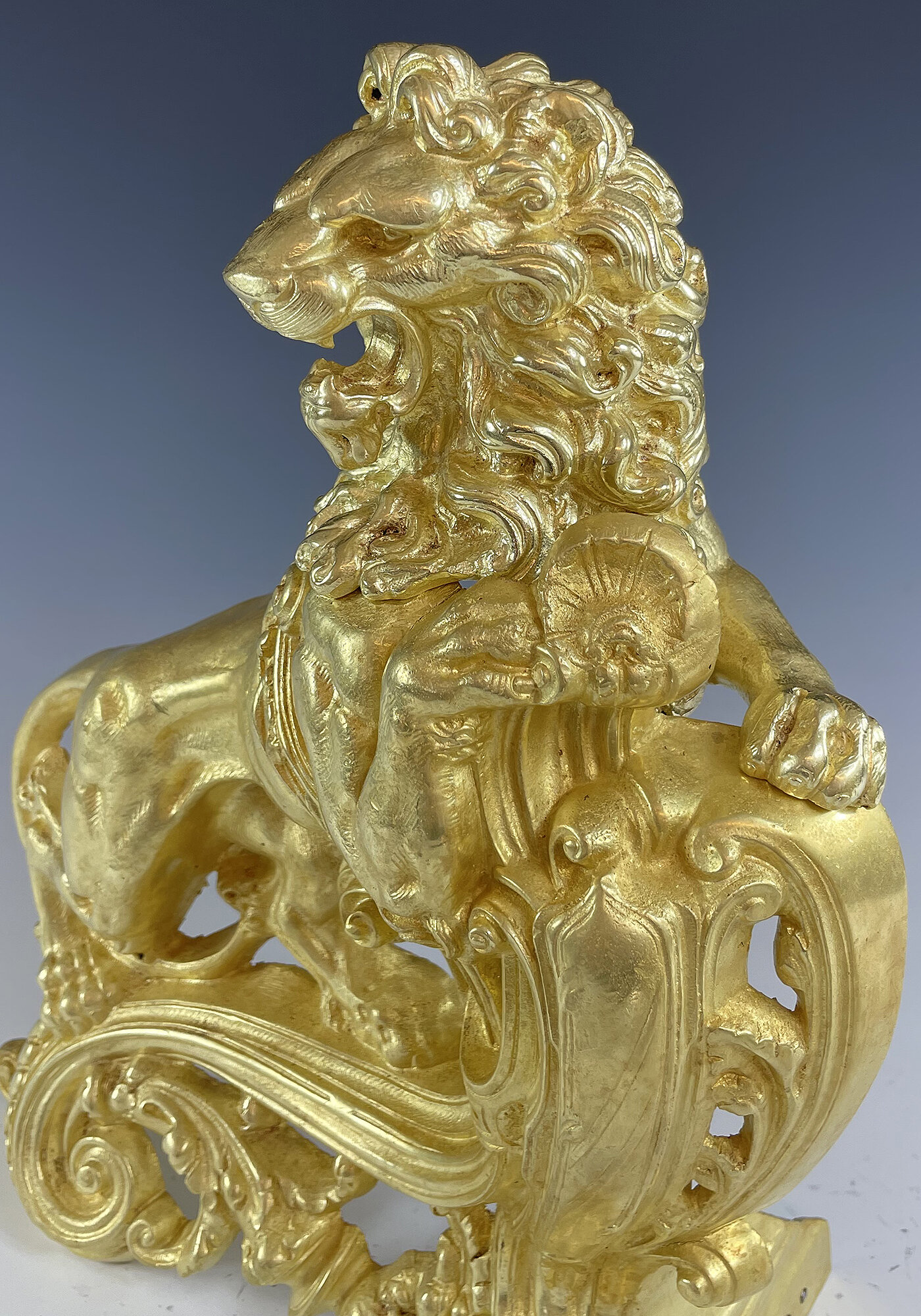 paire de lion bronze doré (7)